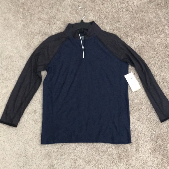 NWT Old Navy Active Navy and Dark Grey Pullover - Picture 3 of 4